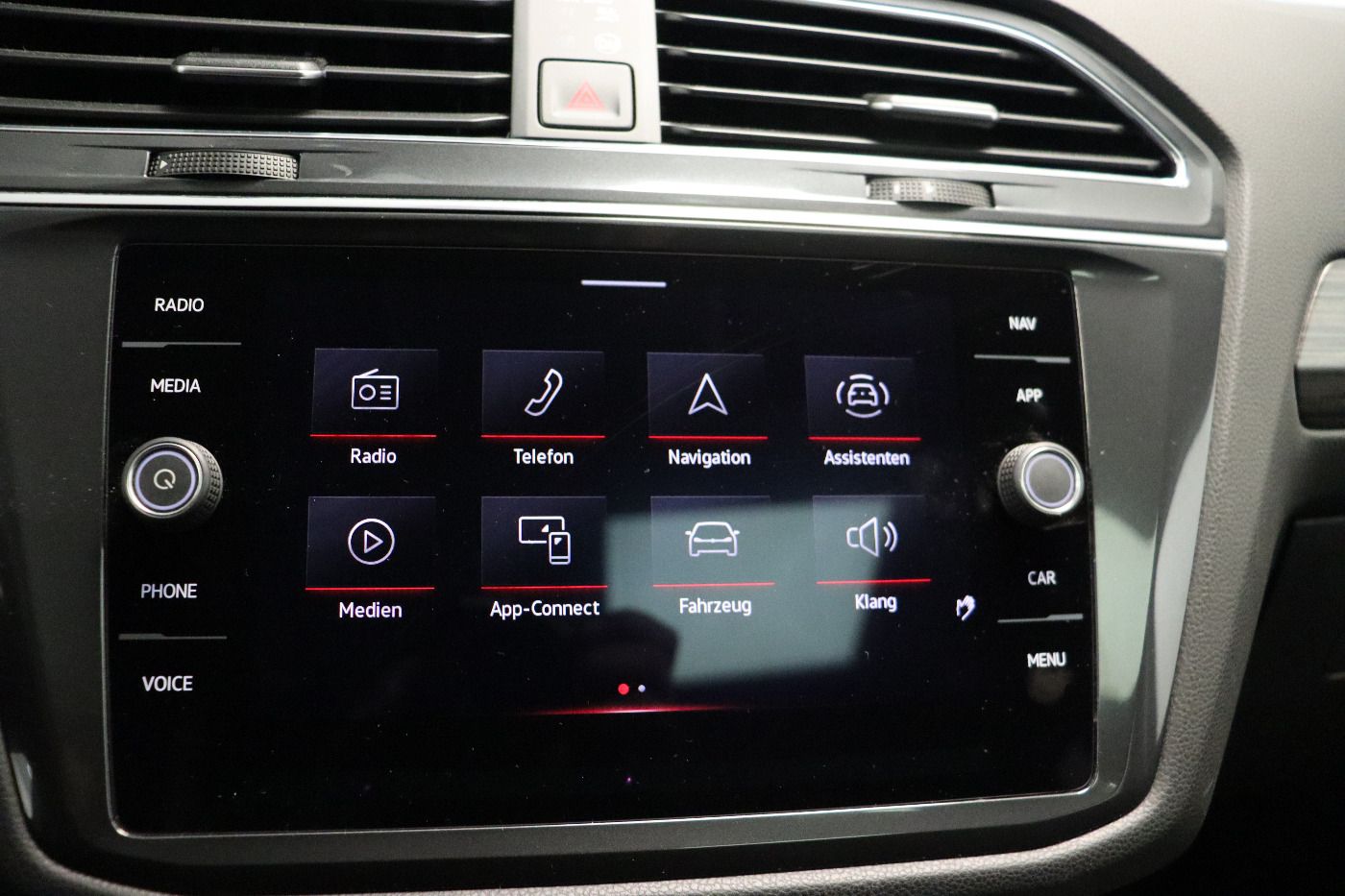 Fahrzeugabbildung Volkswagen Tiguan Allspace 2.0 TDI 4 Motion DSG Elegance SD