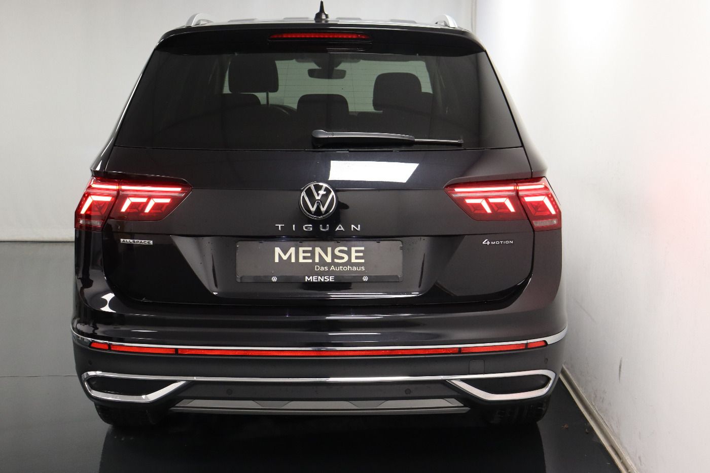 Fahrzeugabbildung Volkswagen Tiguan Allspace 2.0 TDI 4 Motion DSG Elegance SD