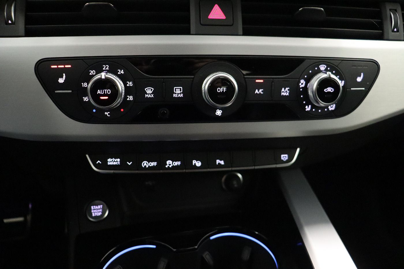 Fahrzeugabbildung Audi A4 Avant 40 TFSI S tronic S line ACC