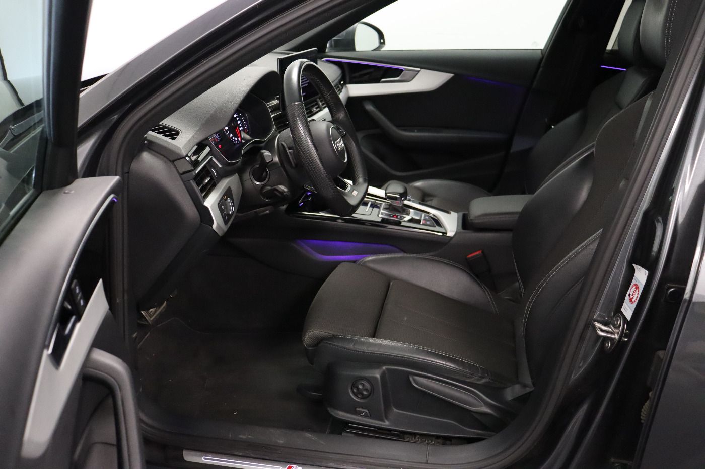 Fahrzeugabbildung Audi A4 Avant 40 TDI quattro S tronic S line