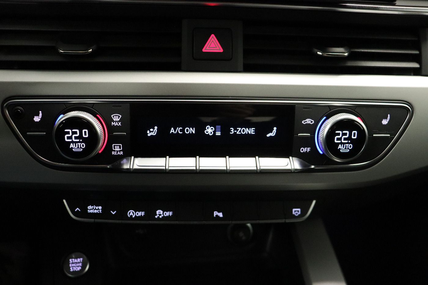 Fahrzeugabbildung Audi A4 Avant 40 TDI quattro S tronic S line