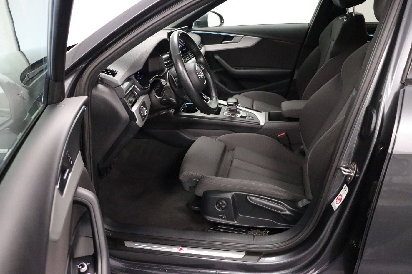 Fahrzeugabbildung Audi A4 Avant 40 TDI quattro S tronic S line