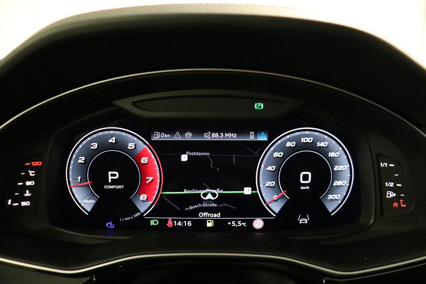 Fahrzeug autohaus mense Fahrzeugabbildung Audi SQ7 TFSI quattro tiptronic competition Matrix|B&