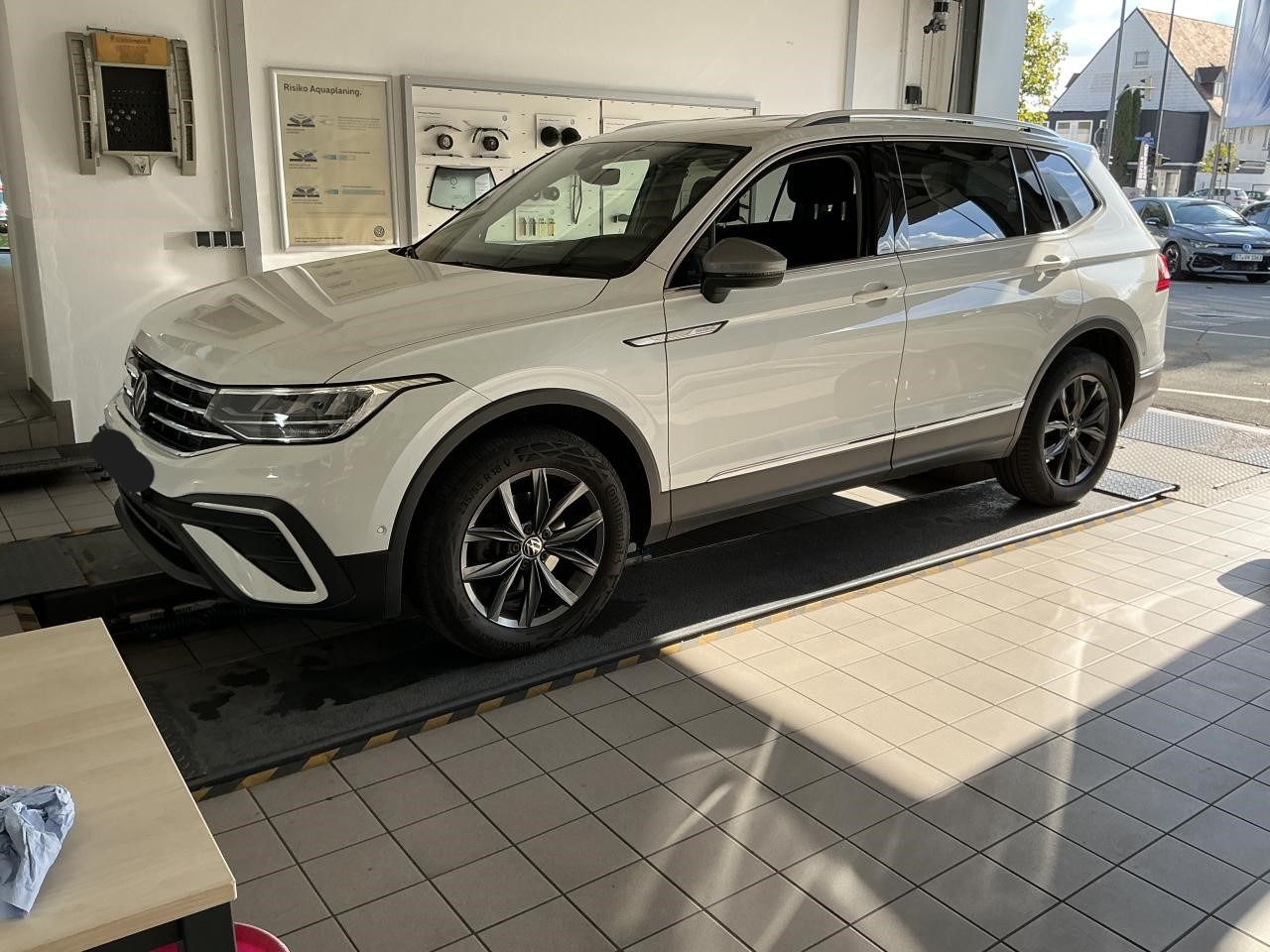 Fahrzeugabbildung Volkswagen Tiguan Allspace 2.0 TDI DSG Life
