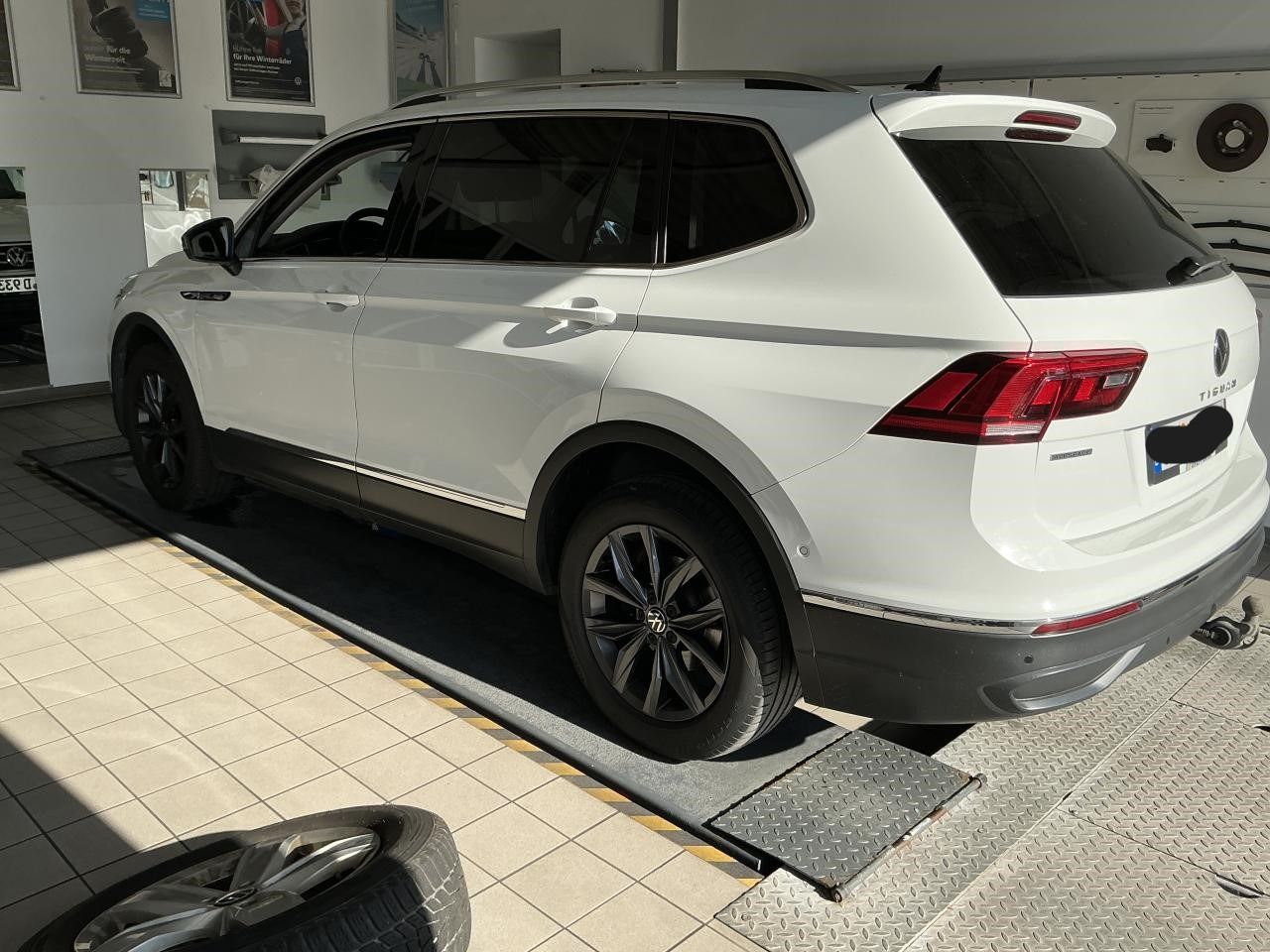 Fahrzeugabbildung Volkswagen Tiguan Allspace 2.0 TDI DSG Life