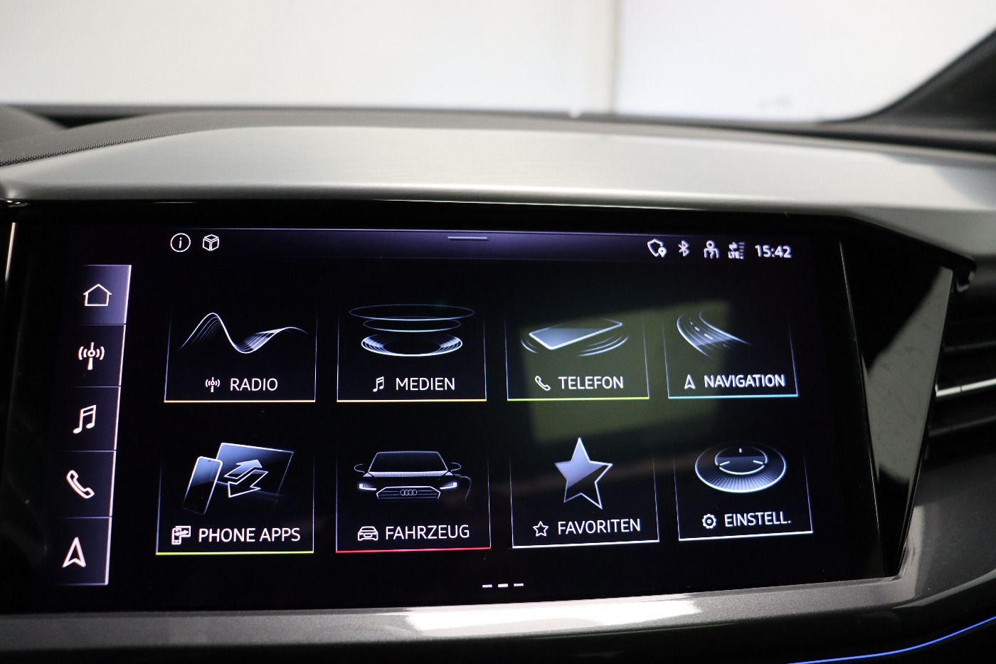 Fahrzeugabbildung Audi Q4 Sportback e-tron 40 S line Matrix|HUD|Pano|LM