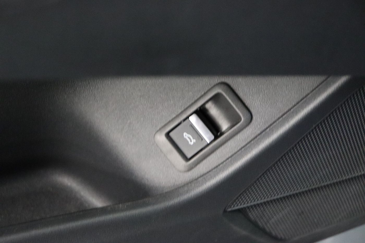 Fahrzeugabbildung Audi Q4 Sportback e-tron 40 S line Matrix|HUD|Pano|LM