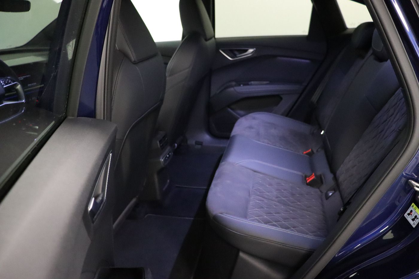 Fahrzeugabbildung Audi Q4 Sportback e-tron 40 S line Matrix|HUD|Pano|LM