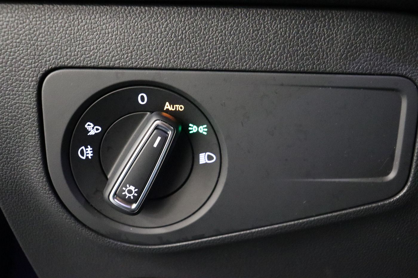 Fahrzeugabbildung Volkswagen Tiguan Allspace 2.0 TSI 4Motion DSG R-Line h/k