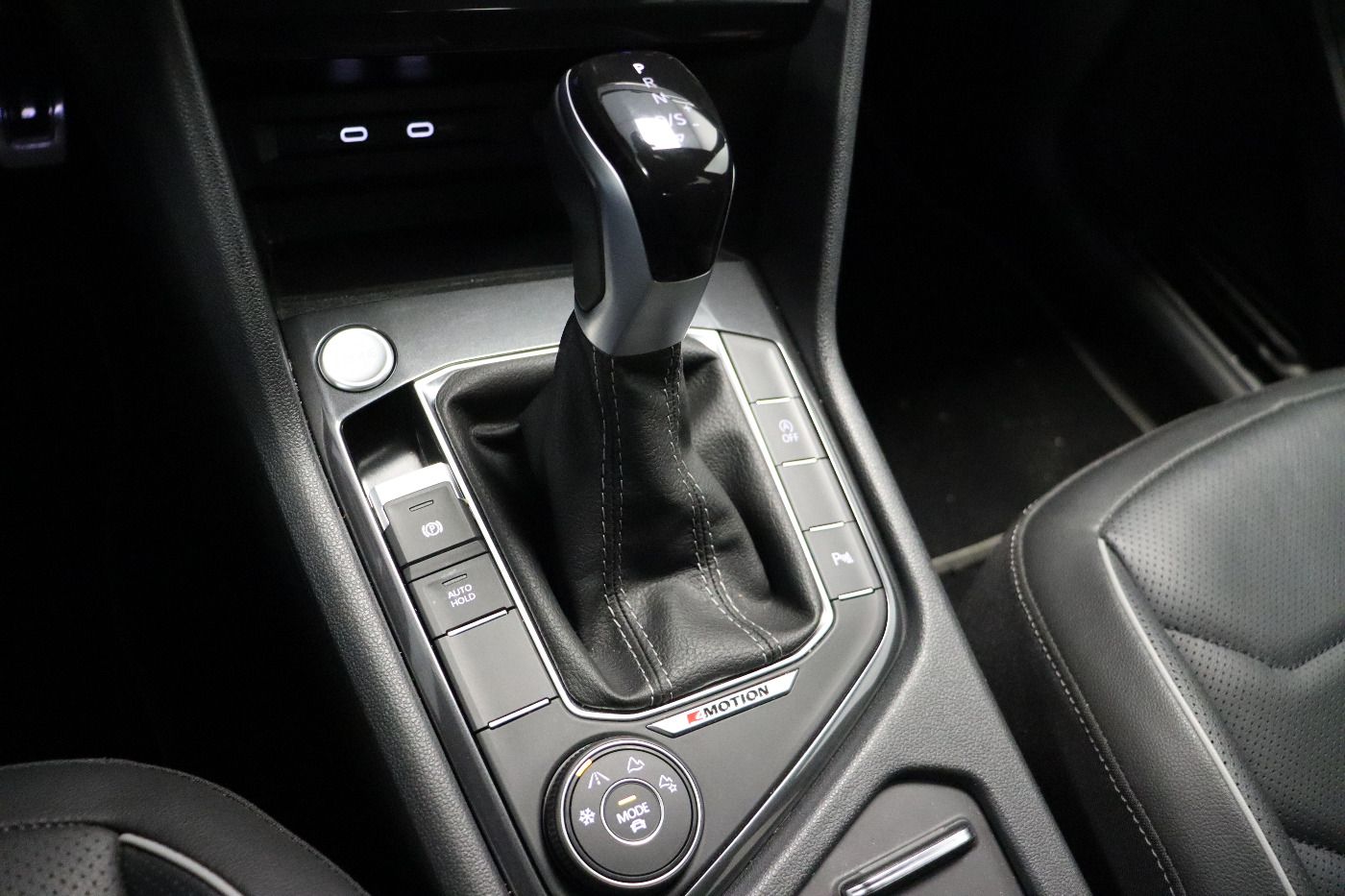 Fahrzeugabbildung Volkswagen Tiguan Allspace 2.0 TSI 4Motion DSG R-Line h/k