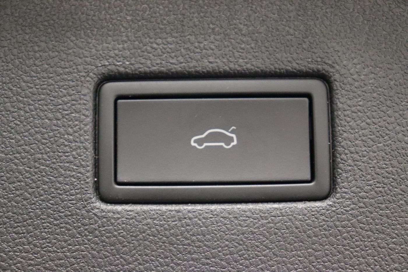 Fahrzeugabbildung Volkswagen Tiguan Allspace 2.0 TSI 4Motion DSG R-Line h/k