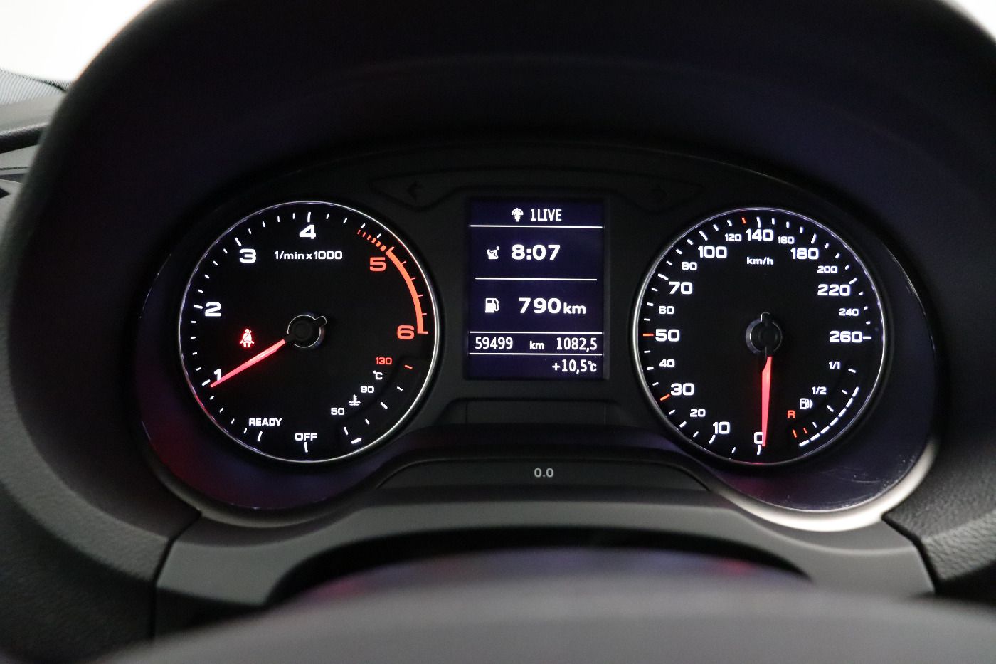 Fahrzeug autohaus mense Fahrzeugabbildung Audi A3 Limousine 30 TDI Navi|Xenon