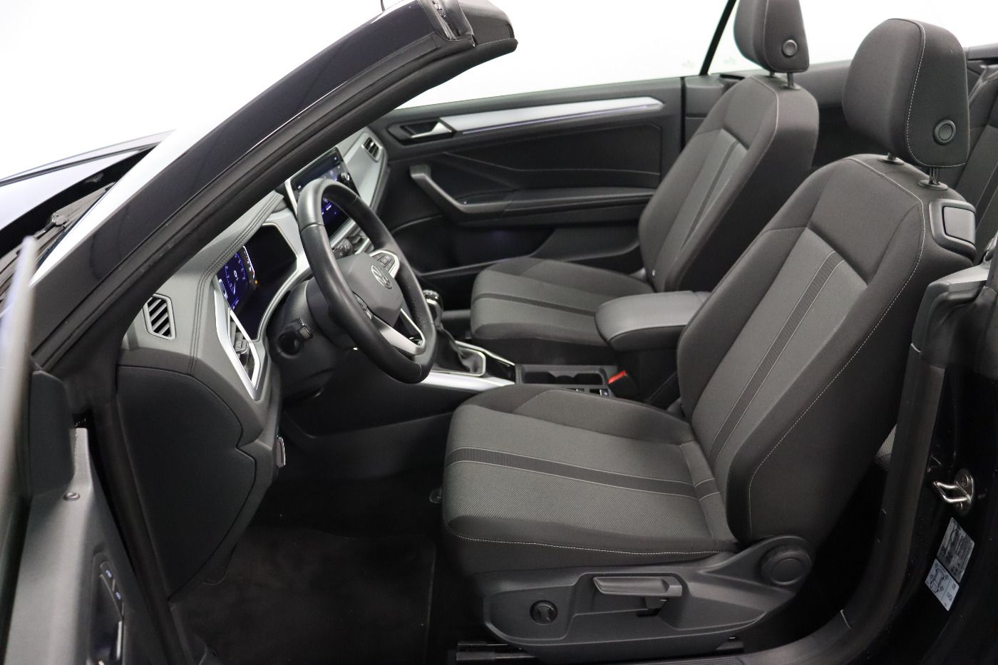 Fahrzeugabbildung Volkswagen T-Roc Cabriolet 1.5 TSI Style IQ.Light|Matrix|LM