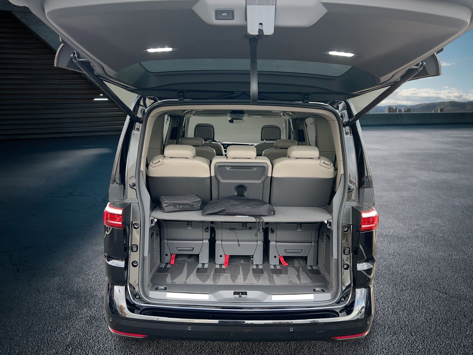 Fahrzeugabbildung Volkswagen T7 Multivan 1.4 TSI Style IQ.Light|AHK