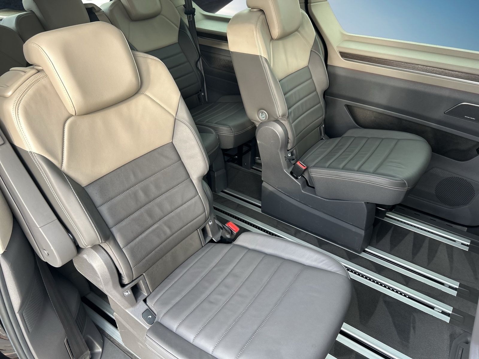 Fahrzeugabbildung Volkswagen T7 Multivan 1.4 TSI Style IQ.Light|AHK