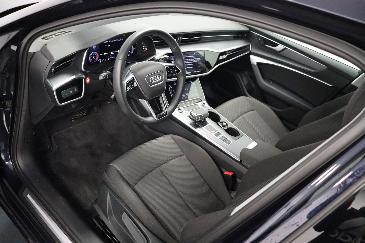 Fahrzeugabbildung Audi A6 Avant 45 TDI quattro S tronic advanced ACC