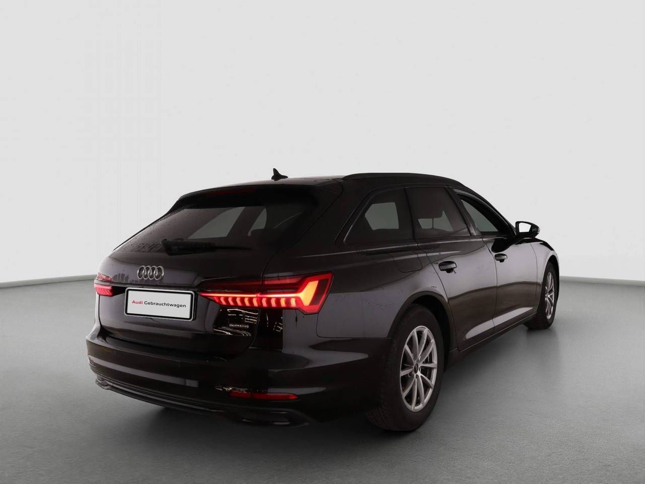 Fahrzeugabbildung Audi A6 Avant 45 TDI quattro S tronic Advanced Matrix