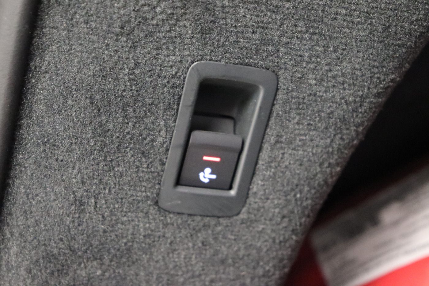 Fahrzeugabbildung Audi A6 Avant 45 TDI quattro S tronic advanced Matrix