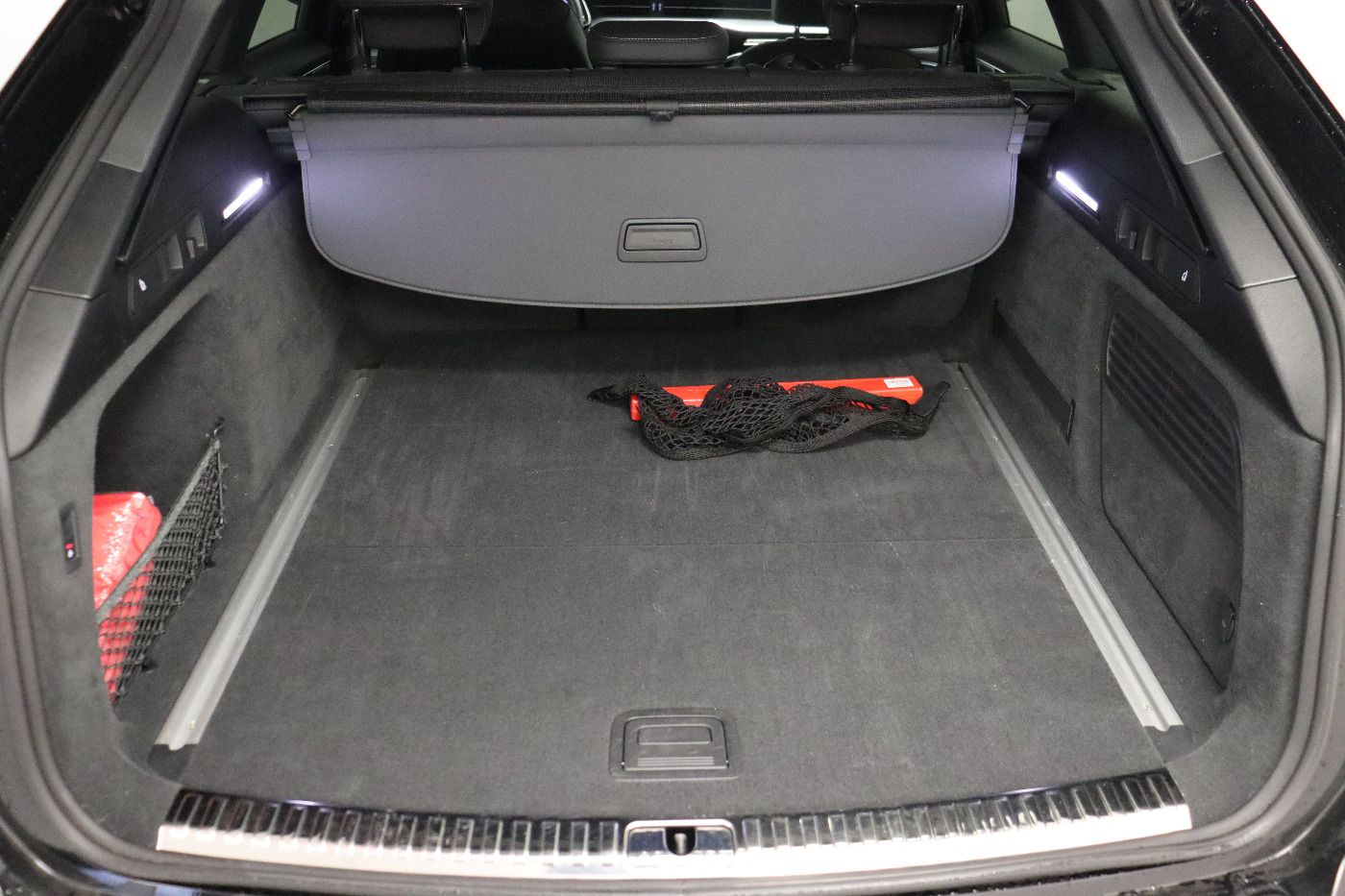 Fahrzeugabbildung Audi A6 Avant 45 TDI quattro S tronic advanced Matrix