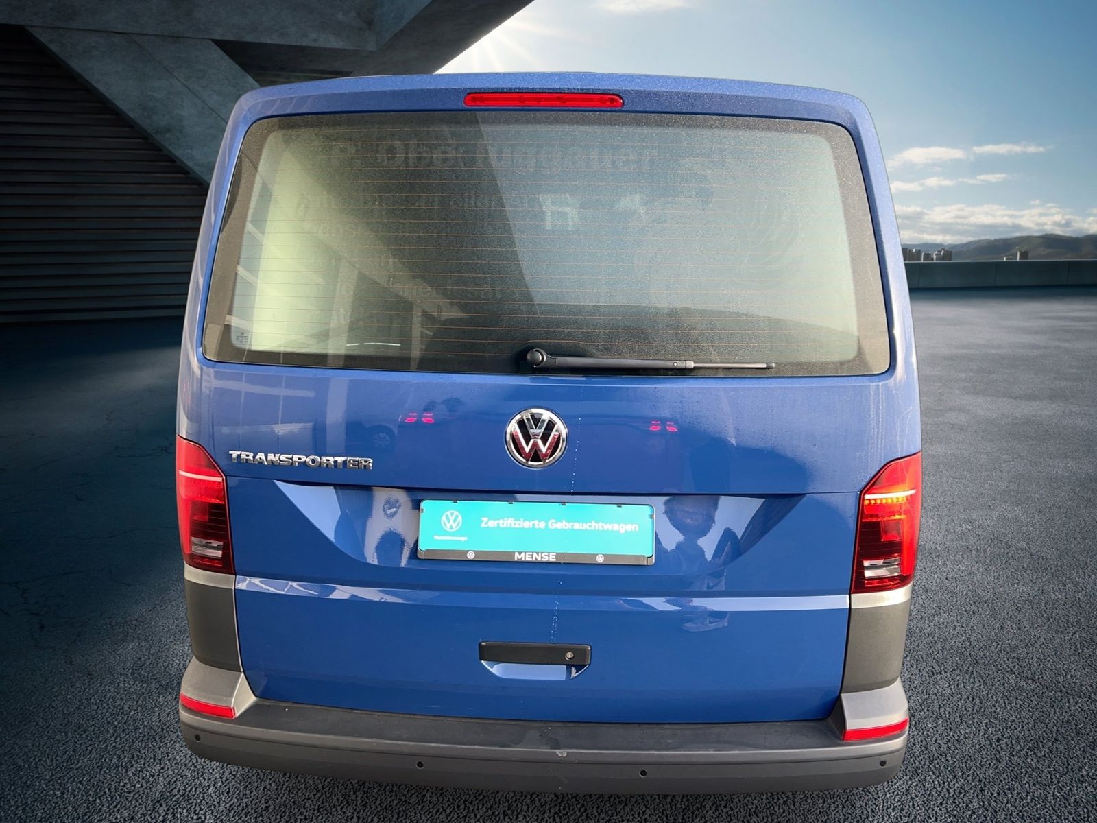 Fahrzeugabbildung Volkswagen T6.1 Transporter 2.0 TDI Kasten FWD lang CarPlay