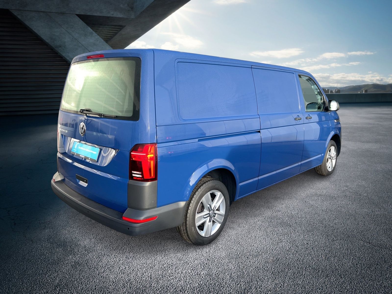 Fahrzeugabbildung Volkswagen T6.1 Transporter 2.0 TDI Kasten FWD lang CarPlay