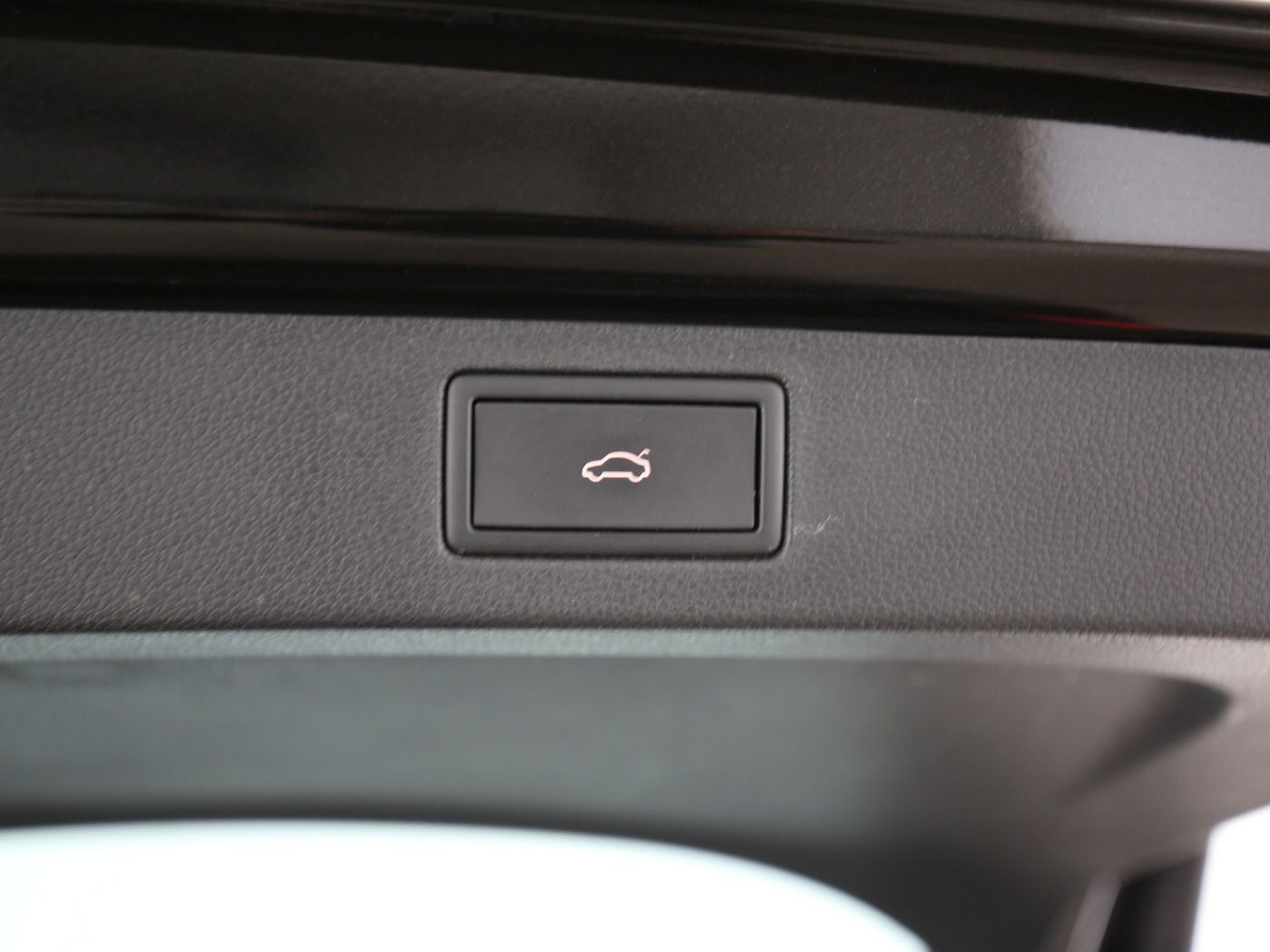 Fahrzeugabbildung SKODA Kamiq 1.0 TSI Clever LED|Kamera|KlimaA|LaneAss