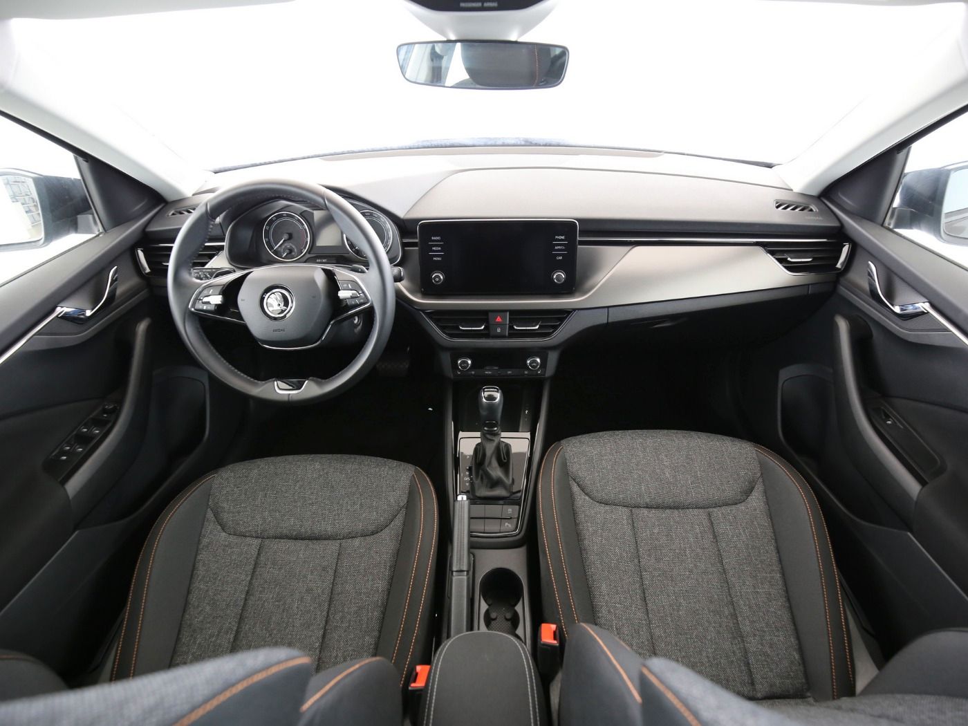 Fahrzeugabbildung SKODA Kamiq 1.0 TSI Clever LED|Kamera|KlimaA|LaneAss