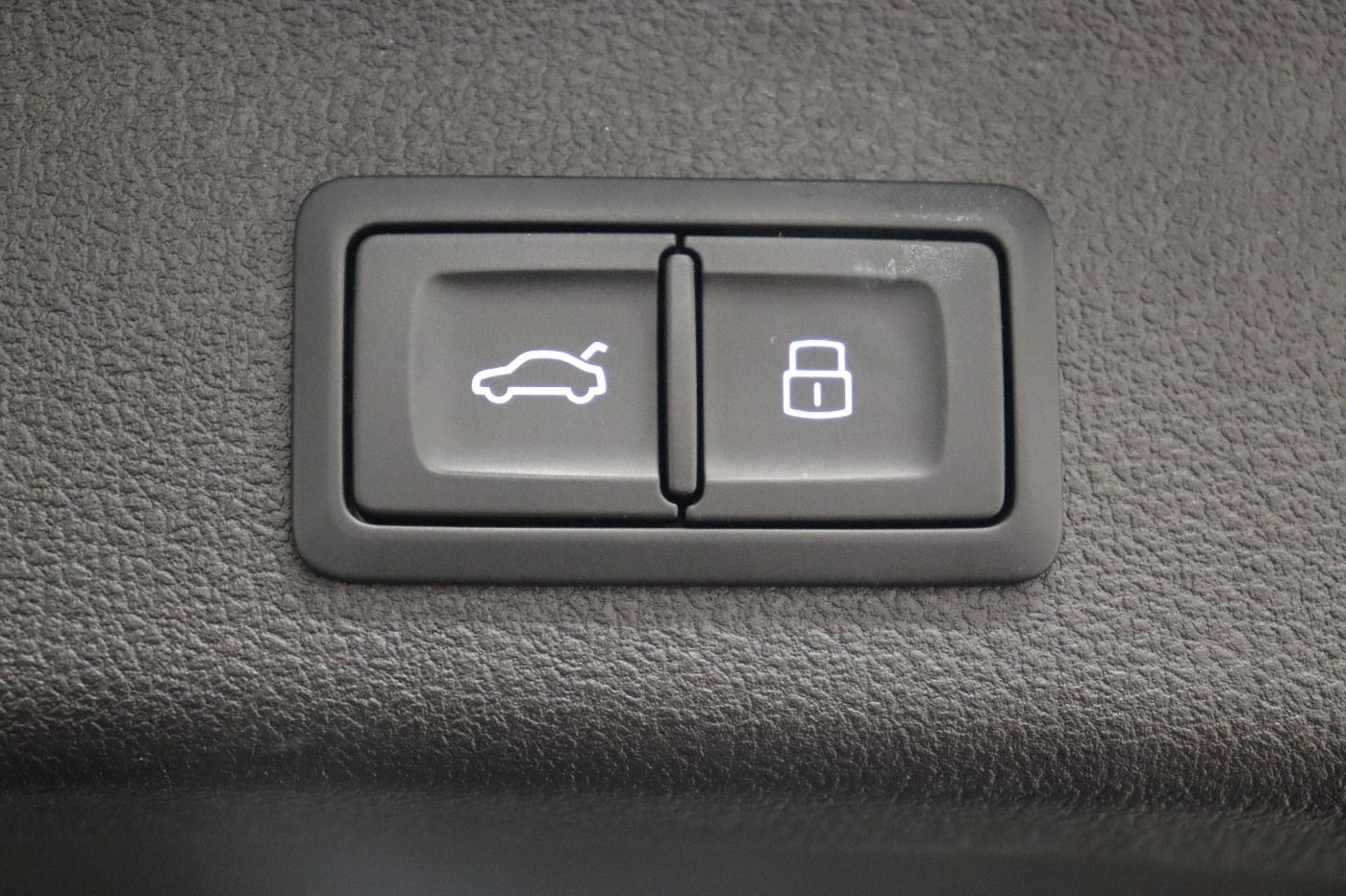 Fahrzeugabbildung Audi A6 Avant 50 TFSI e quattro S tronic Advanced B&O