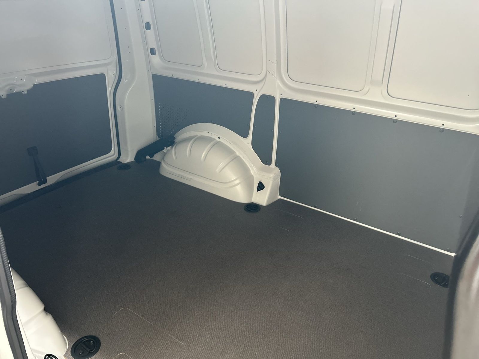 Fahrzeugabbildung Volkswagen T6.1 Transporter 2.0 TDI Kasten FWD CarPlay|AHK