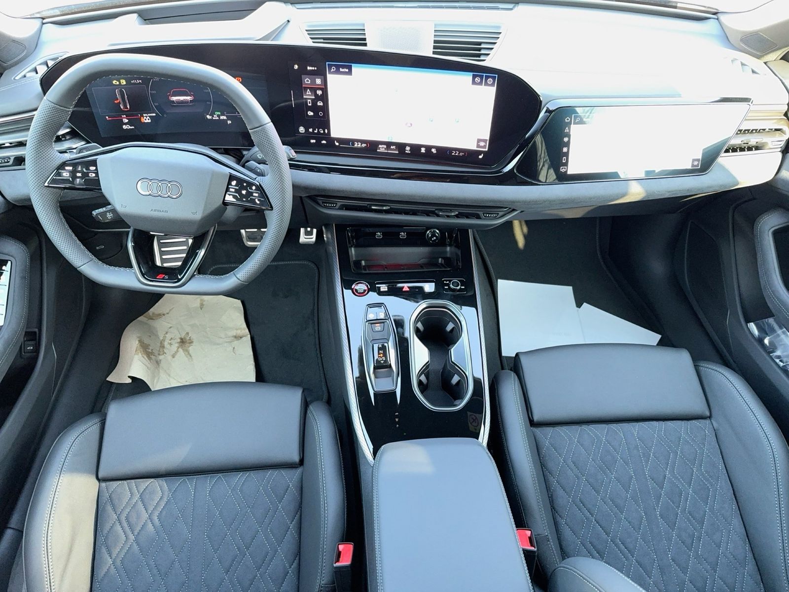 Fahrzeugabbildung Audi A6 Avant TDI quattro 150 kW S tronic B&O|AHK|HUD