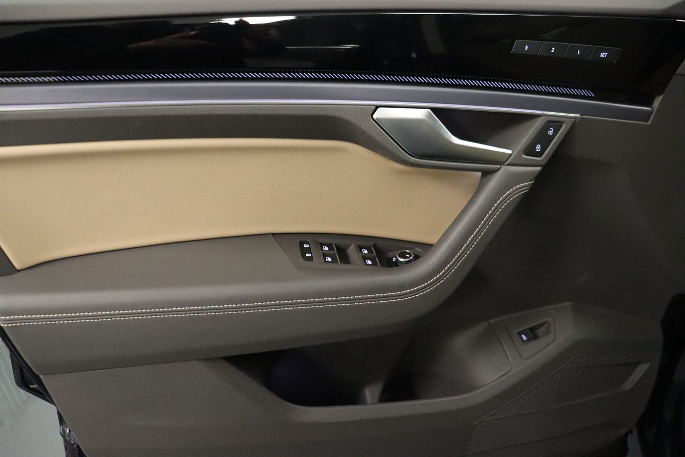 Fahrzeug autohaus mense Fahrzeugabbildung Volkswagen Touareg 3.0 TDI R-Line IQ.Light|Matrix|CarPlay