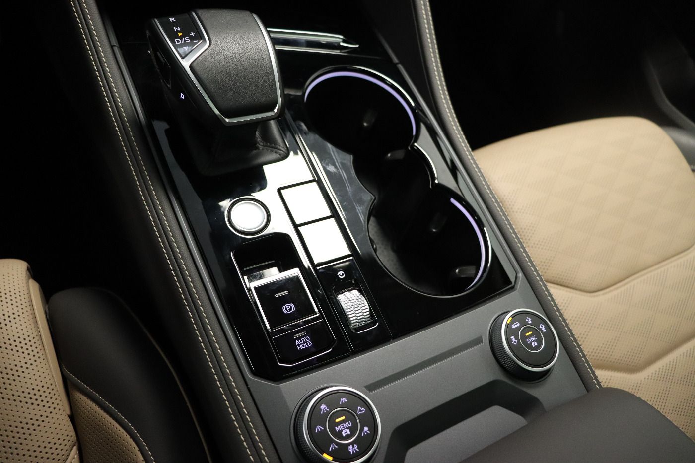 Fahrzeug autohaus mense Fahrzeugabbildung Volkswagen Touareg 3.0 TDI R-Line IQ.Light|Matrix|CarPlay