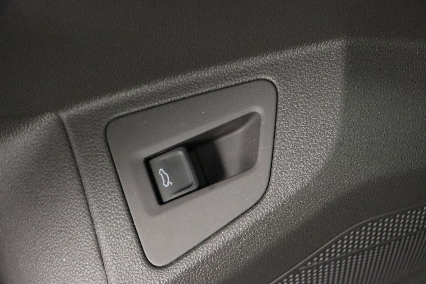 Fahrzeug autohaus mense Fahrzeugabbildung Volkswagen Touareg 3.0 TDI R-Line IQ.Light|Matrix|CarPlay