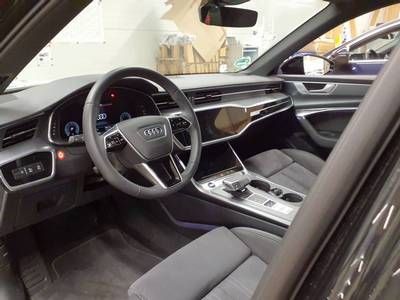 Fahrzeugabbildung Audi A6 Avant 45 TDI quattro S tronic S line Matrix
