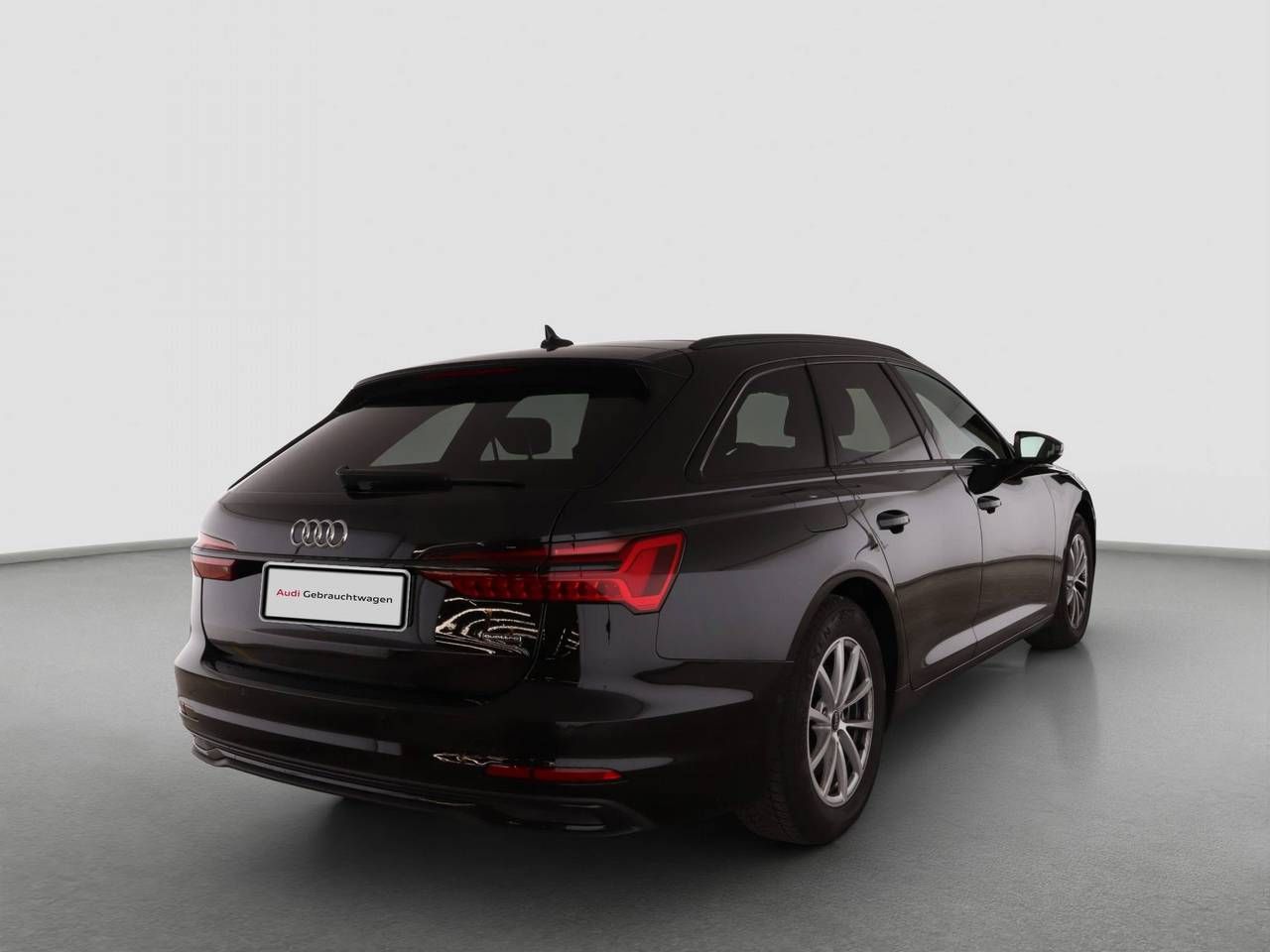 Fahrzeugabbildung Audi A6 Avant 45 TDI quattro S tronic advanced Matrix