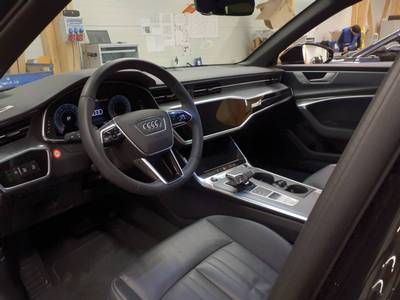 Fahrzeugabbildung Audi A6 Avant 45 TFSI quattro S tronic Advanced AHK