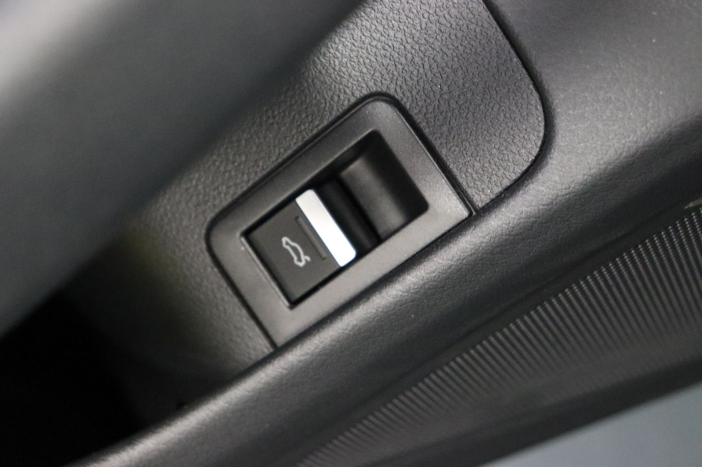 Fahrzeugabbildung Audi A6 Avant 50 TDI quattro tiptronic Advanced AHK