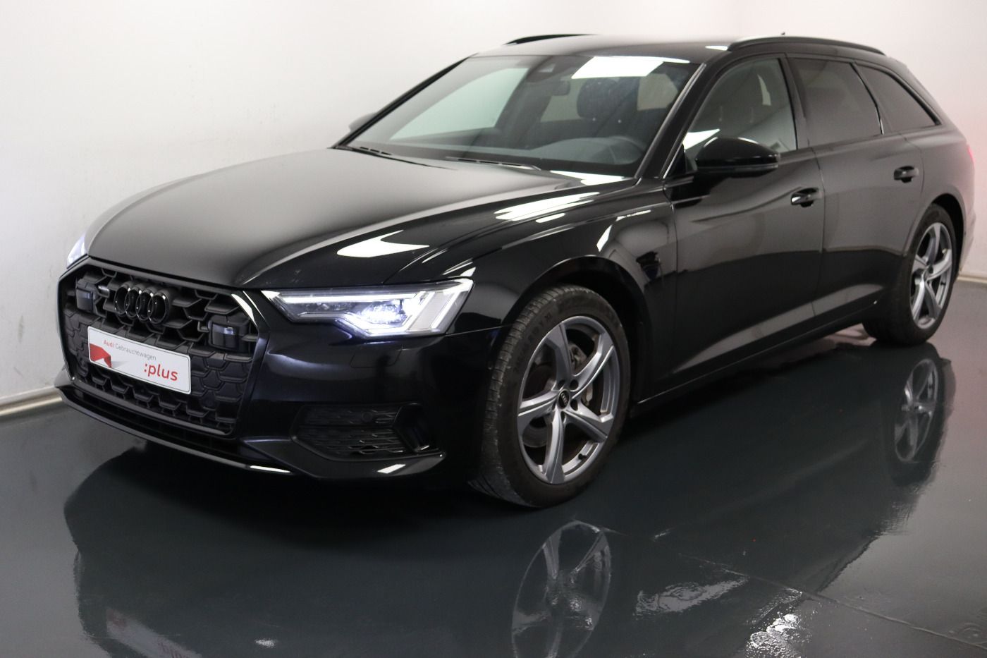 Fahrzeugabbildung Audi A6 Avant 45 TDI quattro S tronic Advanced Matrix