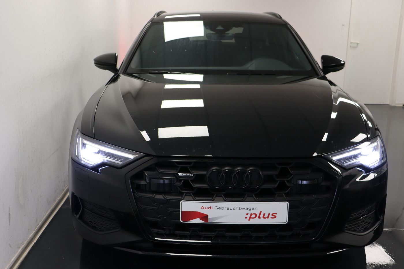 Fahrzeugabbildung Audi A6 Avant 45 TDI quattro S tronic Advanced Matrix