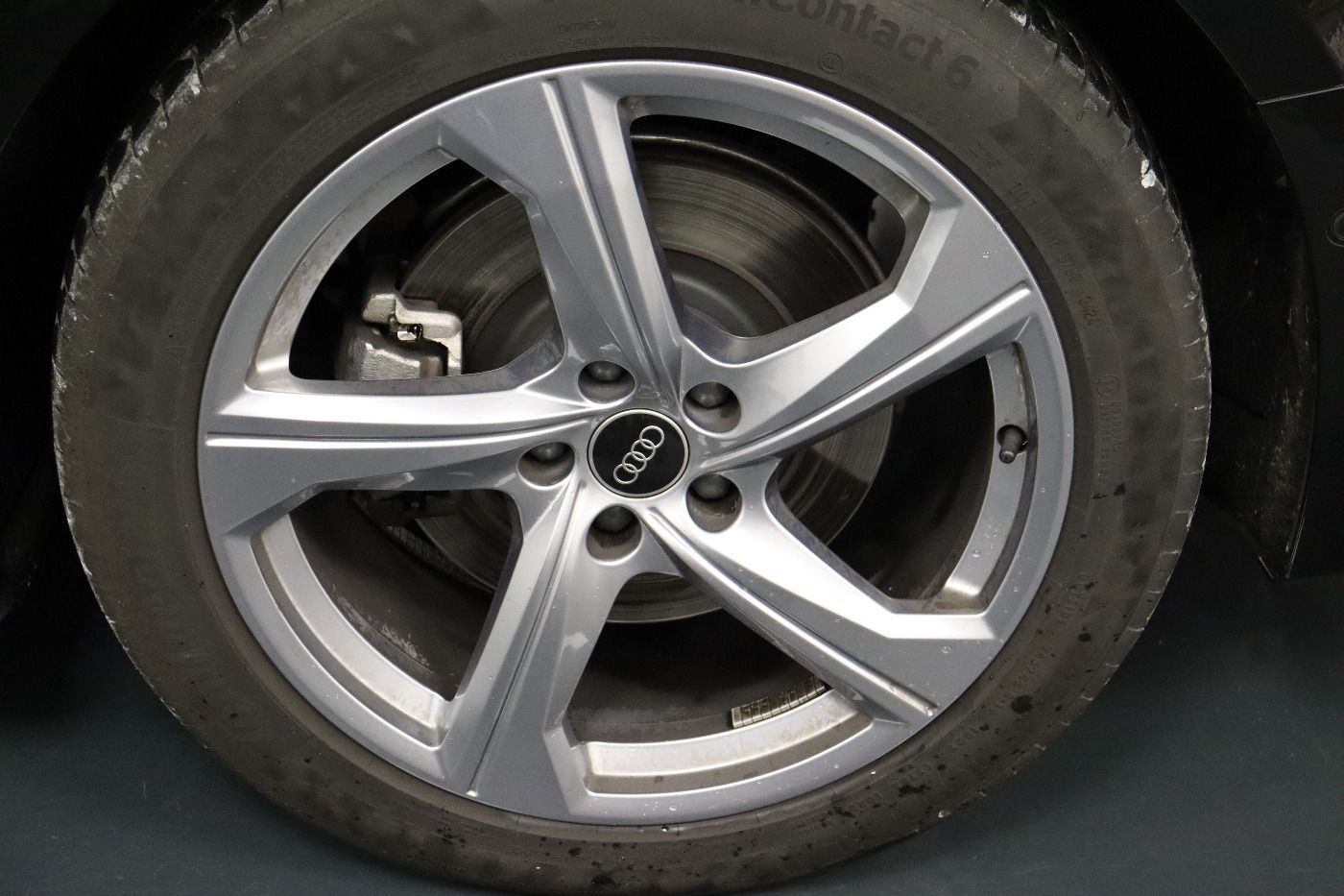 Fahrzeugabbildung Audi A6 Avant 45 TDI quattro S tronic Advanced Matrix