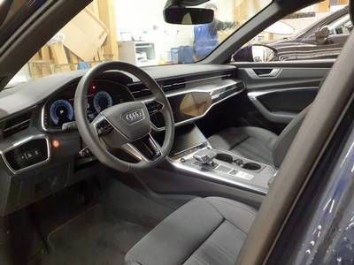 Fahrzeugabbildung Audi A6 Avant 45 TDI quattro S tronic S line Matrix