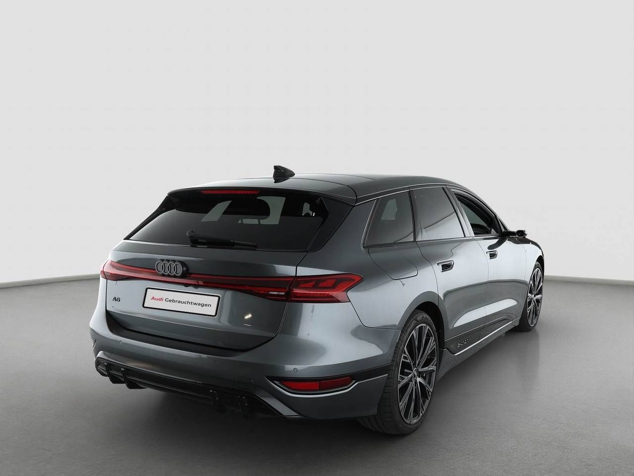 Fahrzeugabbildung Audi A6 Avant e-tron edition one S line B&O|AHK|HUD