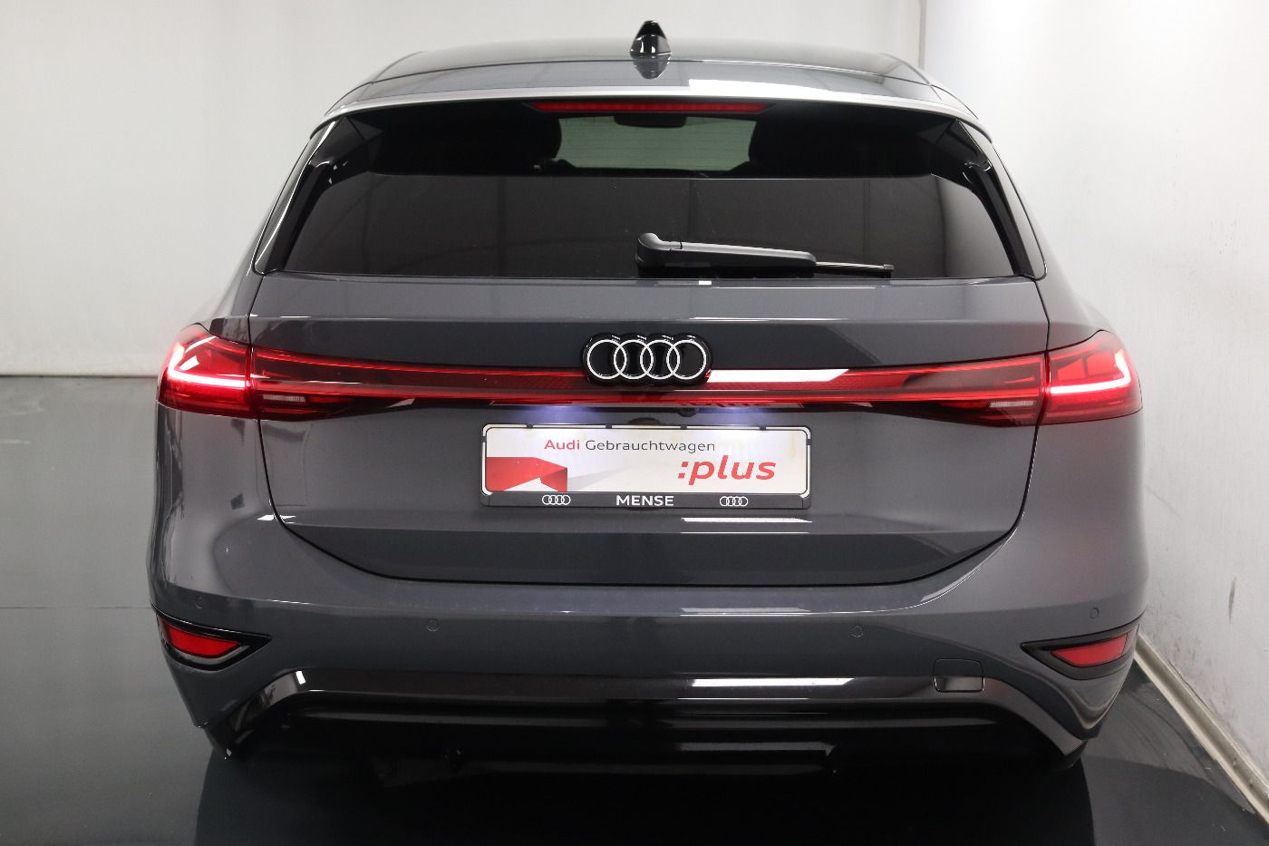 Fahrzeug autohaus mense Fahrzeugabbildung Audi A6 Avant e-tron performance AHK|Luft|Standhzg