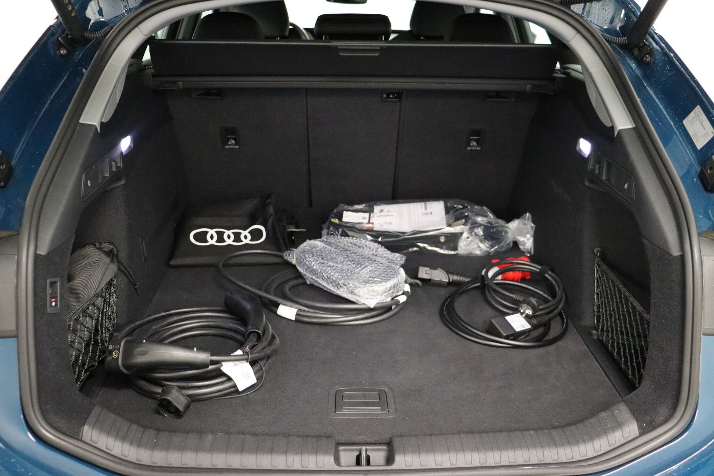 Fahrzeugabbildung Audi A6 Avant e-tron performance S-Line AHK|Luft|ACC