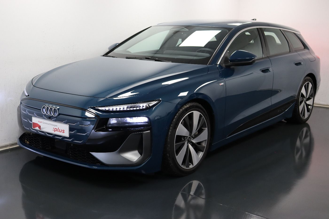 Fahrzeugabbildung Audi A6 Avant e-tron performance S-Line AHK|Luft|ACC