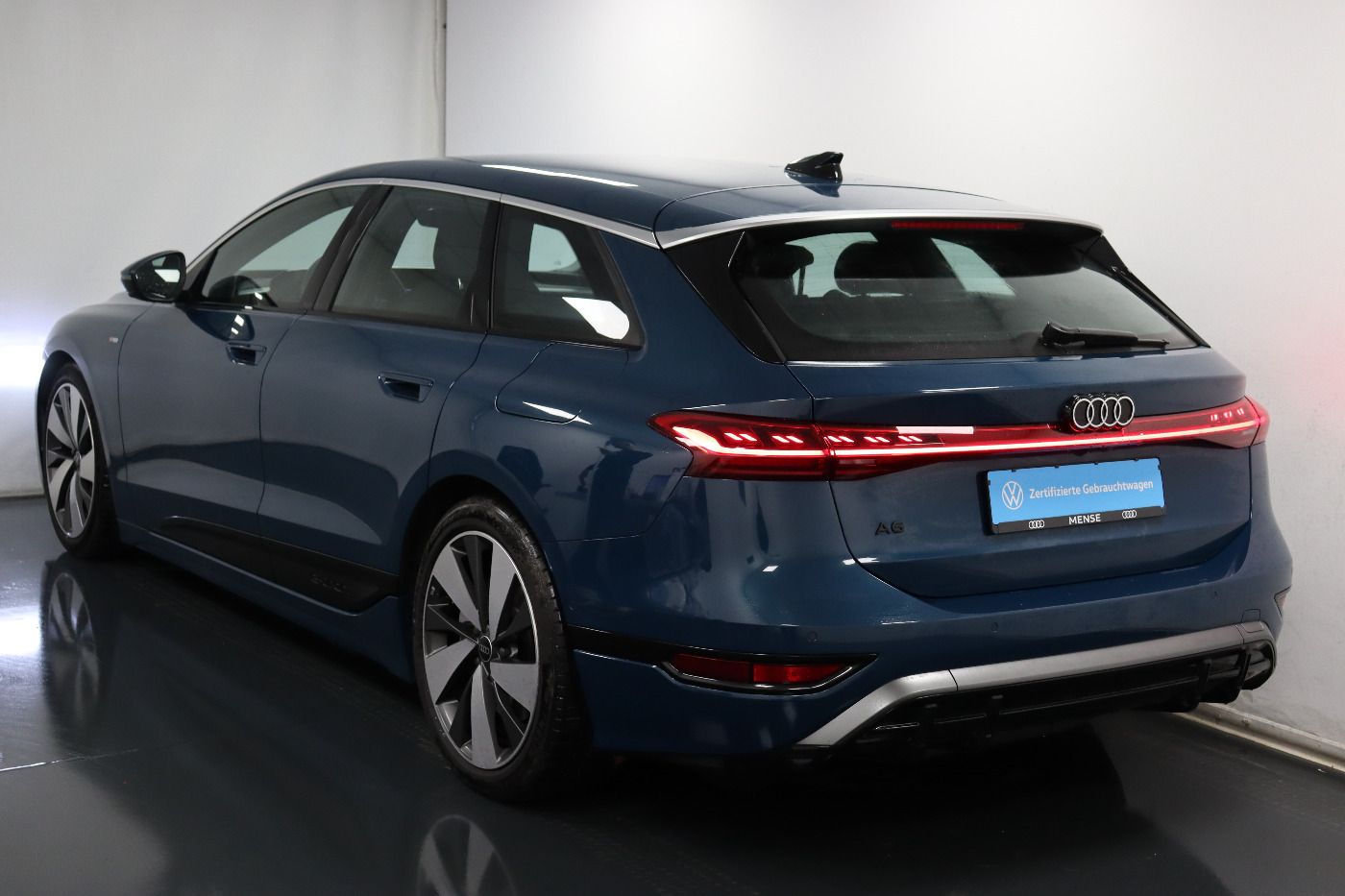 Fahrzeugabbildung Audi A6 Avant e-tron performance S-Line AHK|Luft|ACC