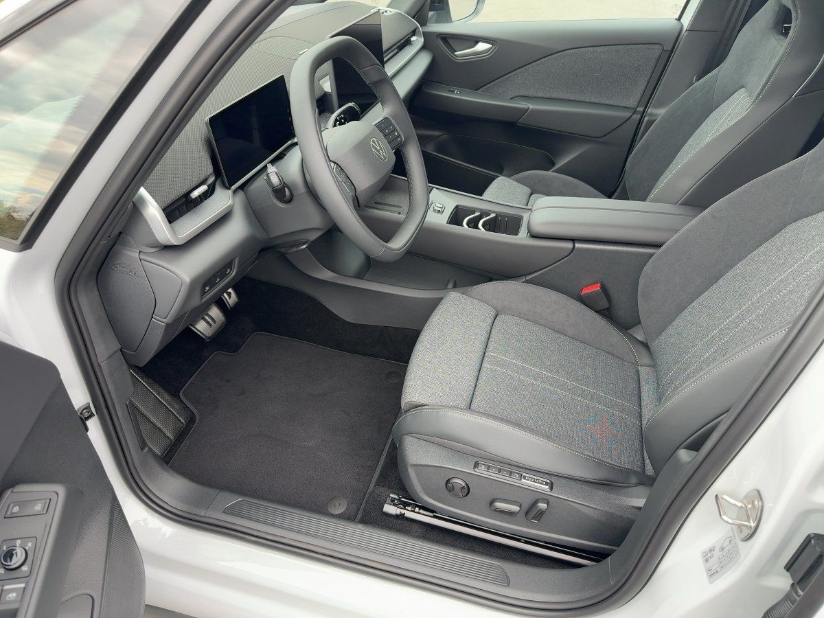 Fahrzeug autohaus mense Fahrzeugabbildung Volkswagen ID.3 Neo Style 79 kWh 1-Gang-Automatik Pano,WR,W - mit KI generiert/bearbeitet