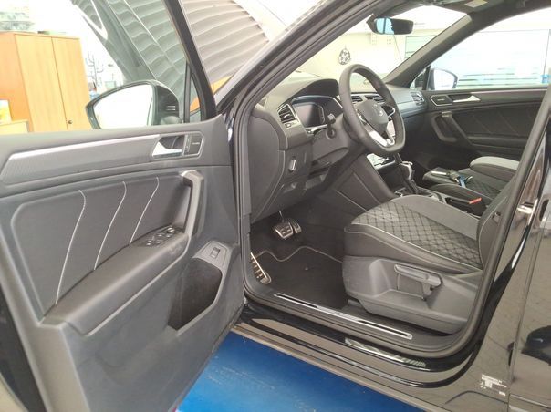 Fahrzeugabbildung Volkswagen Tiguan Allspace 2.0 TDI 4-motion DSG R-Line h/k
