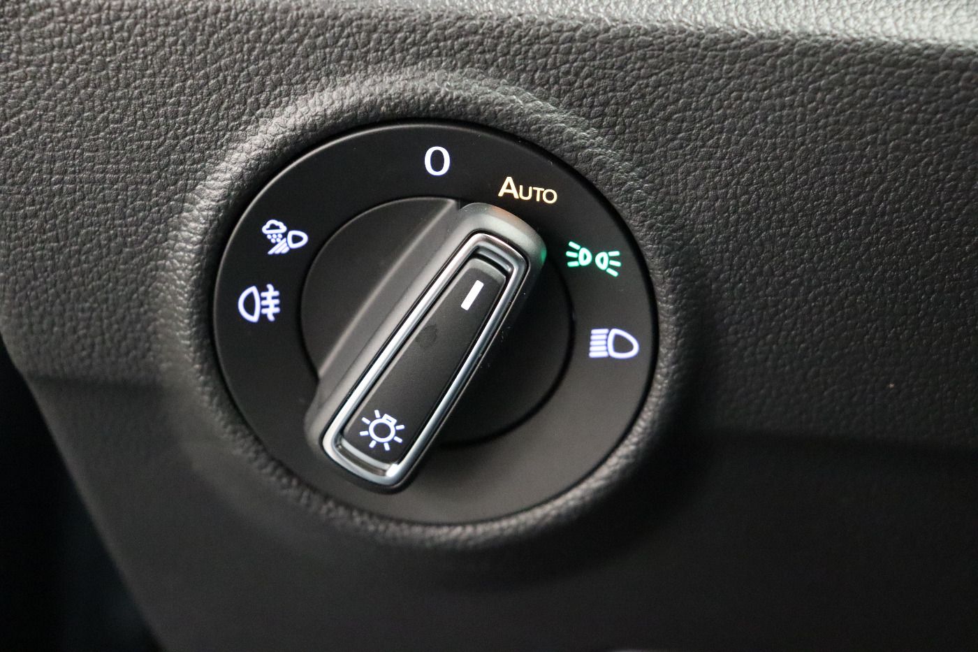 Fahrzeugabbildung Volkswagen T-Roc 2.0 TDI Style IQ.Light|Matrix|CarPlay|ACC