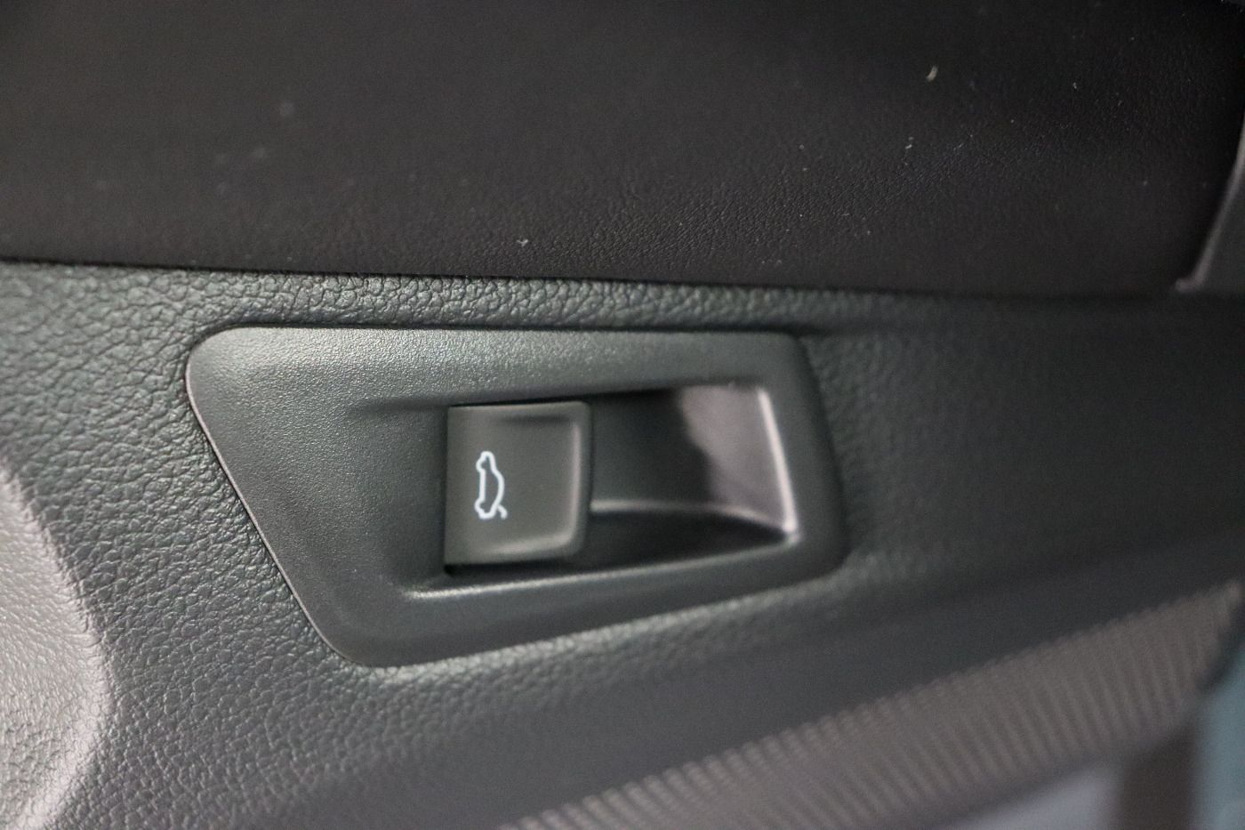 Fahrzeugabbildung Volkswagen T-Roc 2.0 TDI Style IQ.Light|Matrix|CarPlay|ACC